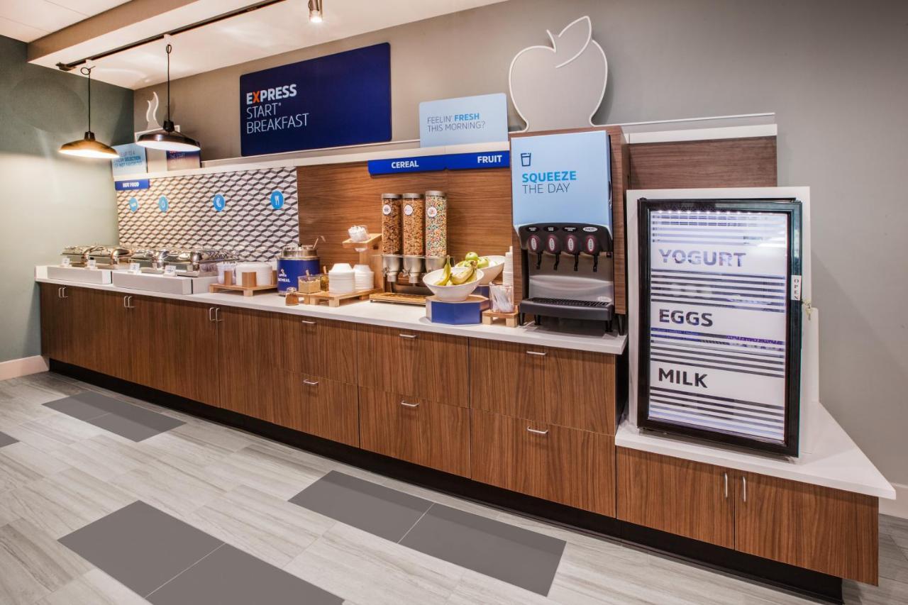Express & Syracuse North Airport Area By Ihg 2*